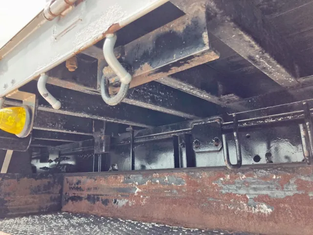 シャーシとネタの状態です。(縦ネタは鉄製・横ネタは木製です)|UDトラックス クオン 2PG-CG5CEの写真7