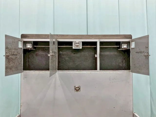 プロテクター上部にレバーブロック掛け付きの物入れが付いています。|UDトラックス クオン 2PG-CG5CEの写真14