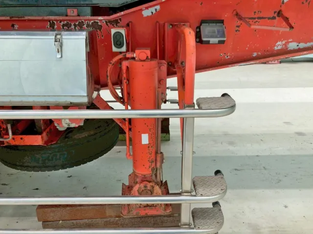 運転席側補助脚周りの状態です。|コダイラ  KDL225Cの写真28