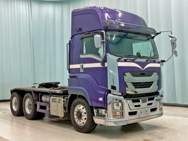 ホイールはアルミ製です。|いすゞ ギガ 2DG-EXZ52CKの写真2