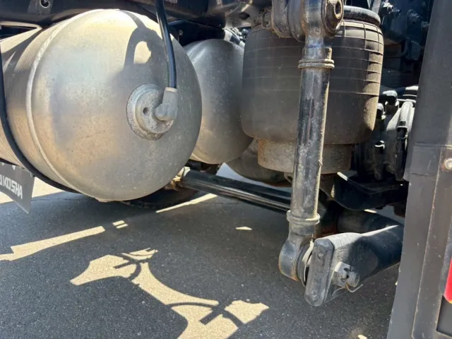 エアサスです。|三菱 スーパーグレート 2PG-FP74HERの写真5