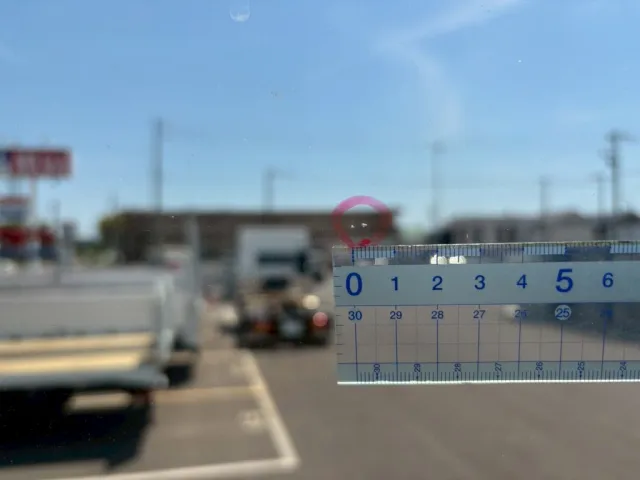 フロントガラス運転席側に飛び石あります。|三菱 スーパーグレート 2PG-FP74HERの写真22