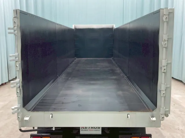 床は鉄板です。|トレクス PFB34112改の写真9