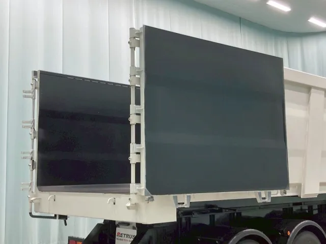 リヤゲートは片開き式です。|トレクス  PFB34112改の写真13