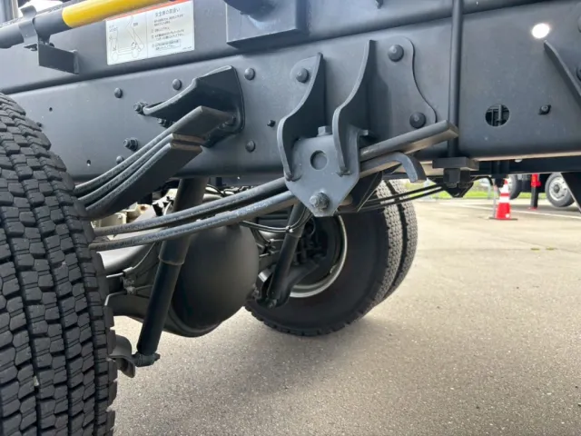 リースサスです。|日野 レンジャー 2KG-FD2ABA(2WD)の写真5