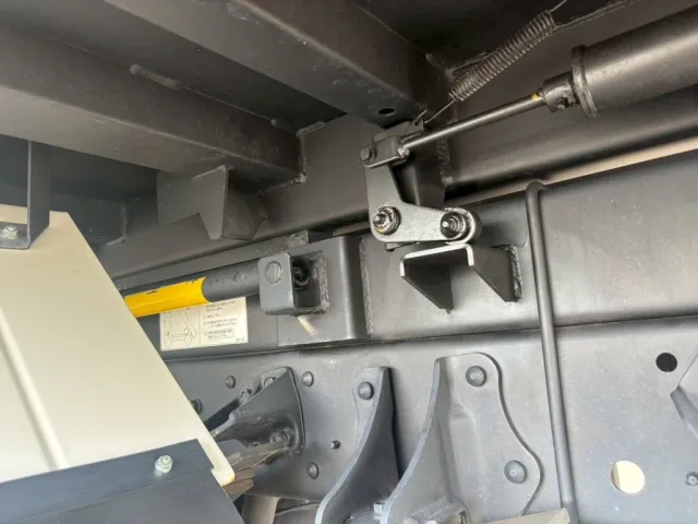 シャーシとネタの状態です。|日野 レンジャー 2KG-FD2ABA(2WD)の写真6