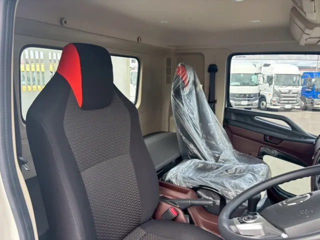 日野 レンジャー 2KG-FD2ABA(2WD)の写真8