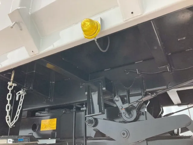 シャーシとネタの状態です。(縦ネタ・横ネタは鉄製です)|三菱 スーパーグレート 2PG-FV80VZの写真6