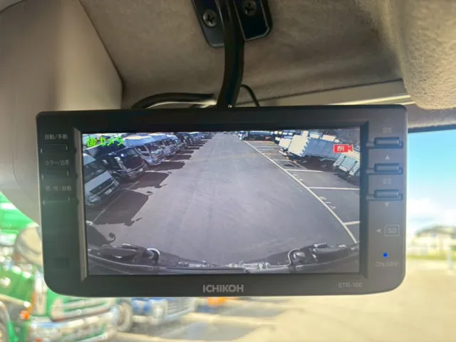 液晶バックモニター付きです。|いすゞ ギガ QPG-CYL77Bの写真34