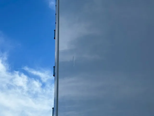 運転席側ボディにヘコミ傷あります。|いすゞ ギガ QPG-CYL77Bの写真49