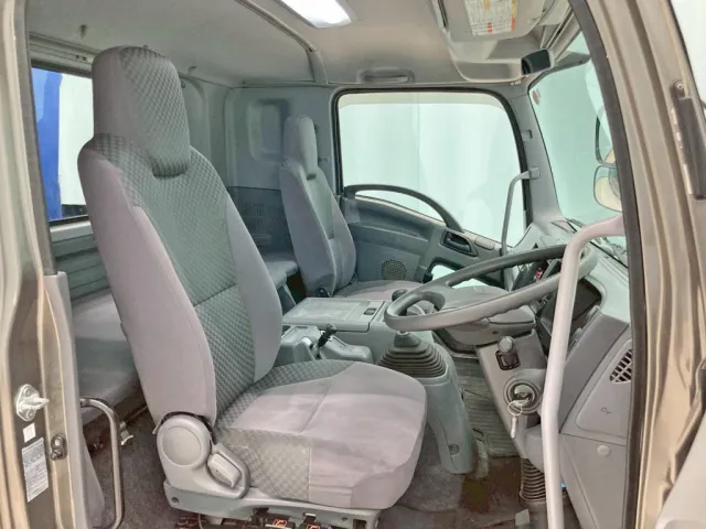 いすゞ フォワード QPG-FTR34S2の写真7