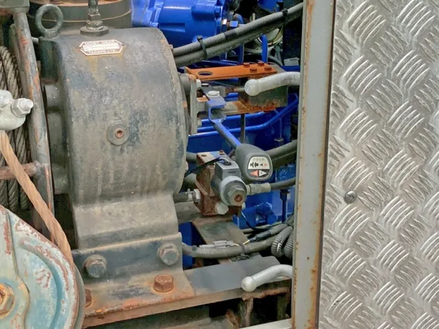 ウインチのクラッチは固着しています。|いすゞ フォワード QPG-FTR34S2の写真14