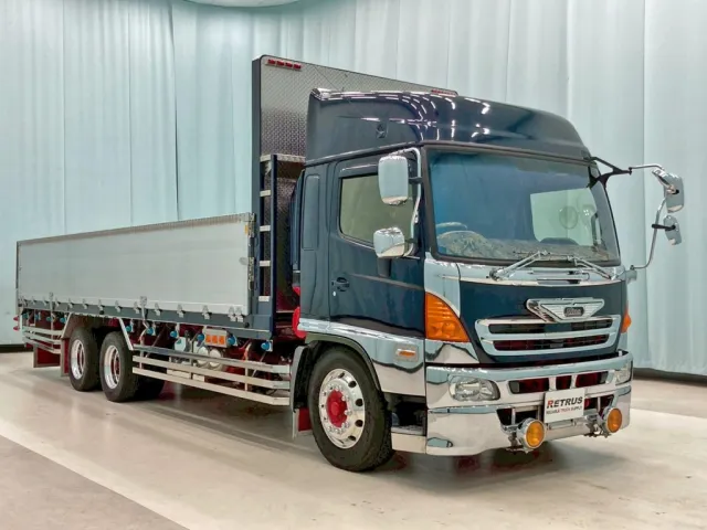 1軸目のみアルミホイールです。|日野 レンジャー LDG-GK8JRAAの写真2