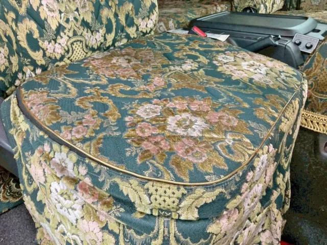 運転席座面にヘタリがあります。|日野 レンジャー LDG-GK8JRAAの写真8