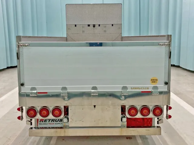 リヤレール・蝶番・キャッチはステンレス製です。|日野 レンジャー LDG-GK8JRAAの写真21