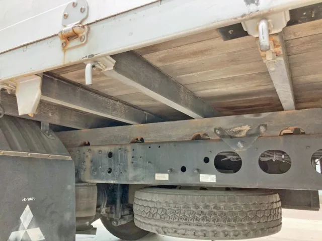 シャーシとネタの状態です。(縦ネタ・横ネタは木製です)|三菱 ファイター TKG-FK64F(2WD)の写真6