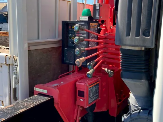 右操作レバー廻り|日野 レンジャー TKG-FC9JKAA(2WD)の写真14