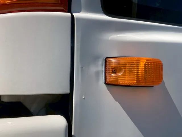 助手席側ドアに凹み、補修塗装が有ります|日野 レンジャー TKG-FC9JKAA(2WD)の写真25