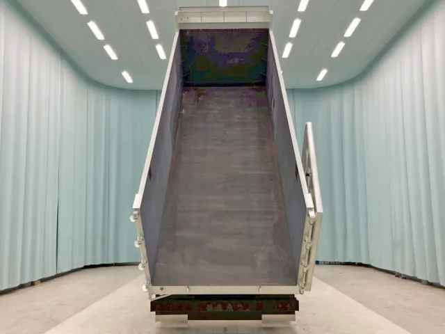 床は鉄板です。|三菱 スーパーグレート 2PG-FV70HYの写真8