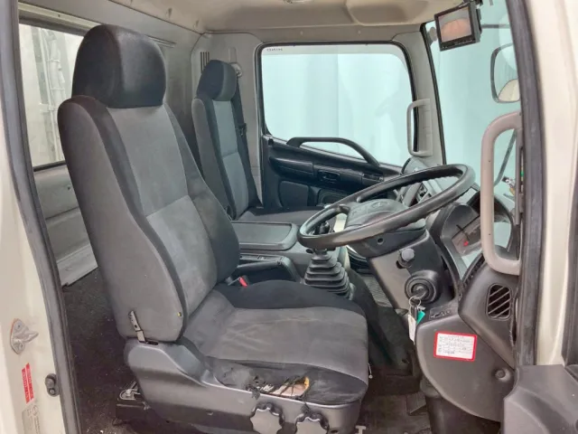 ベッドレスキャビンです。|日野 レンジャー TKG-FC9JGAA(2WD)の写真7