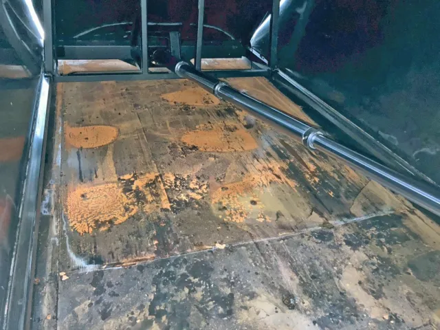 シリンダーの状態です。|日野 レンジャー TKG-FC9JGAA(2WD)の写真17