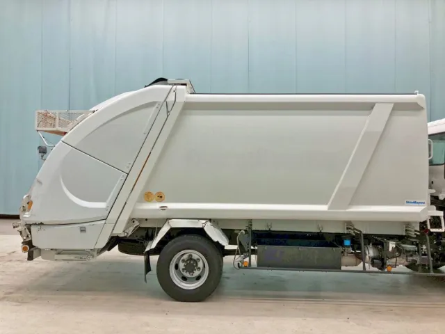 タンクの外観状態です。(運転席側)|日野 レンジャー TKG-FC9JGAA(2WD)の写真33