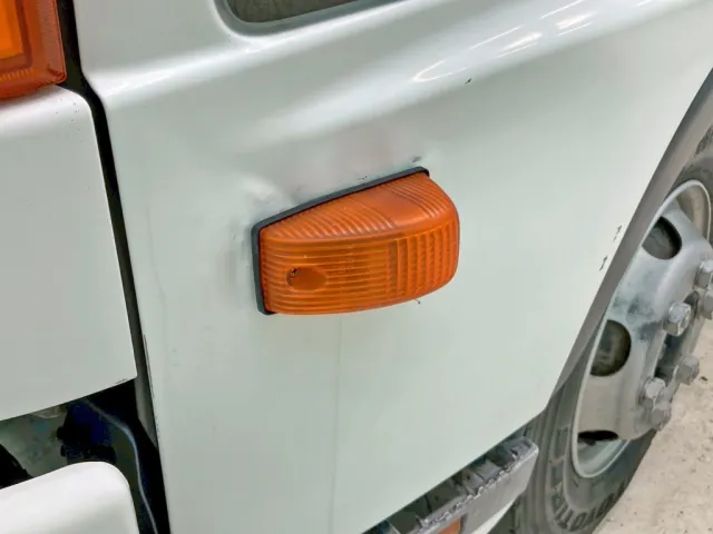 助手席ドアにヘコミがあります。|日野 レンジャー TKG-FC9JGAA(2WD)の写真42