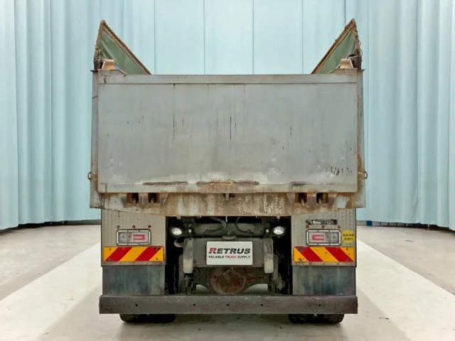 リヤ周りの状態です。|日野 プロフィア 2DG-FS1AGAの写真20