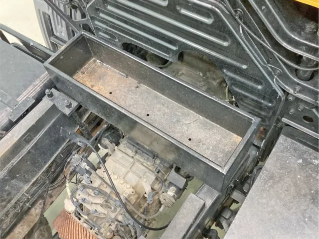 キャブバックに物入れが付いています。|日野 プロフィア QKG-FS1EKDAの写真18