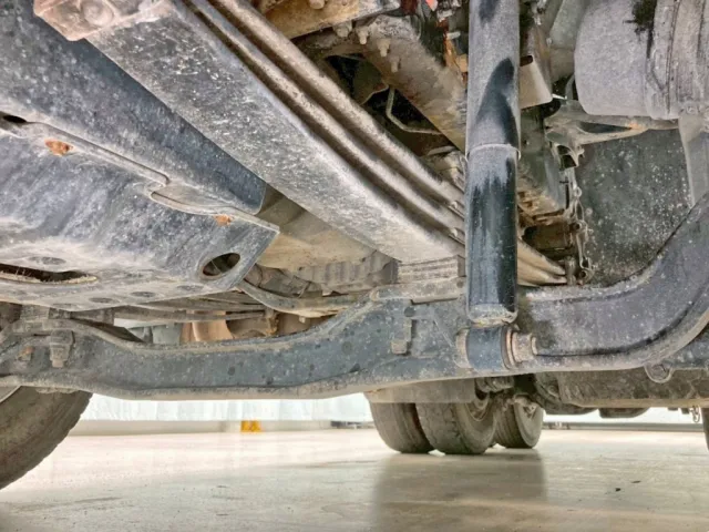 下まわりの状態です。(前方)|日野 プロフィア QKG-FS1EKDAの写真20