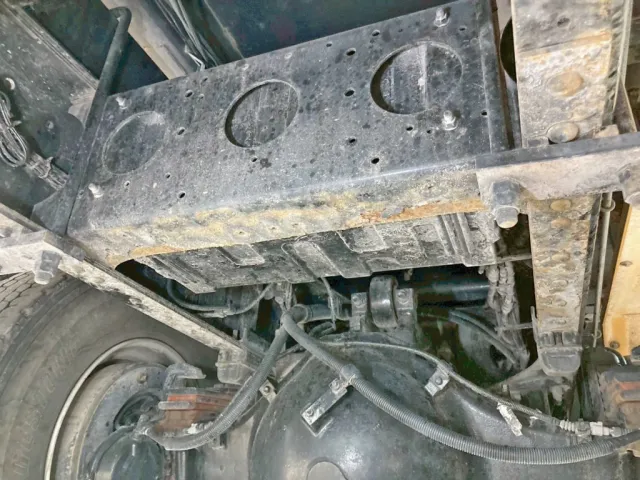 下まわりの状態です。(後方)|日野 プロフィア QKG-FS1EKDAの写真23