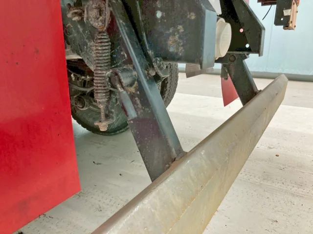 可倒式リヤバンパーのロックが固着しています。(助手席側)|日野 プロフィア QKG-FS1EKDAの写真30