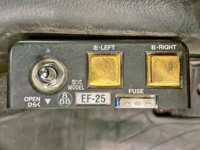 コボレーンの操作スイッチです。|日野 プロフィア QKG-FS1EKDAの写真48