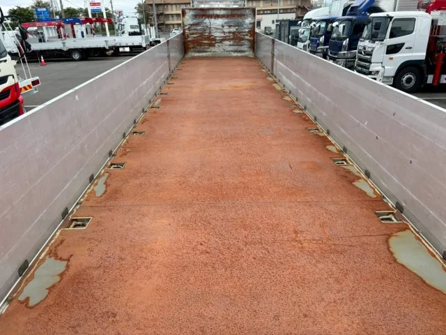 床は鉄板張りです。|フルハーフ  DFPFH341Aの写真9