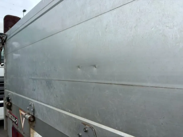 リヤアオリにヘコミあります。|フルハーフ  DFPFH341Aの写真24