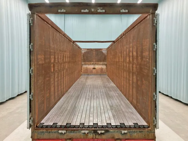 床はムービングフロアー アルミ製です。|トレクス  NCCTB34081の写真12