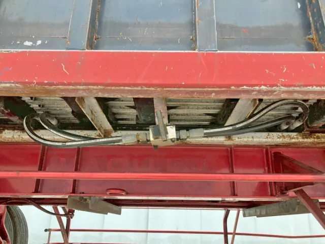 ムービングフロアーの操作レバーです。|トレクス  NCCTB34081の写真31