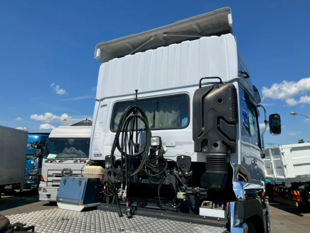 キャブバックの状態です。|UDトラックス クオン 2PG-GK5AADの写真10