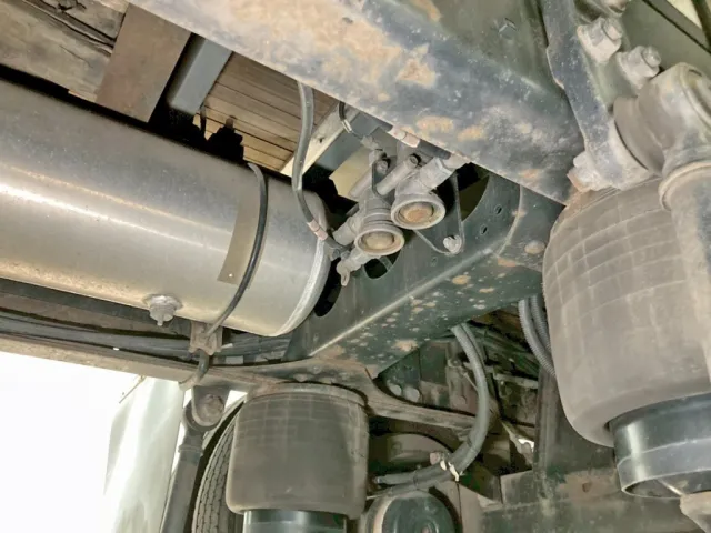 下まわりの状態です。(後方)|三菱 スーパーグレート 2PG-FU74HZの写真22