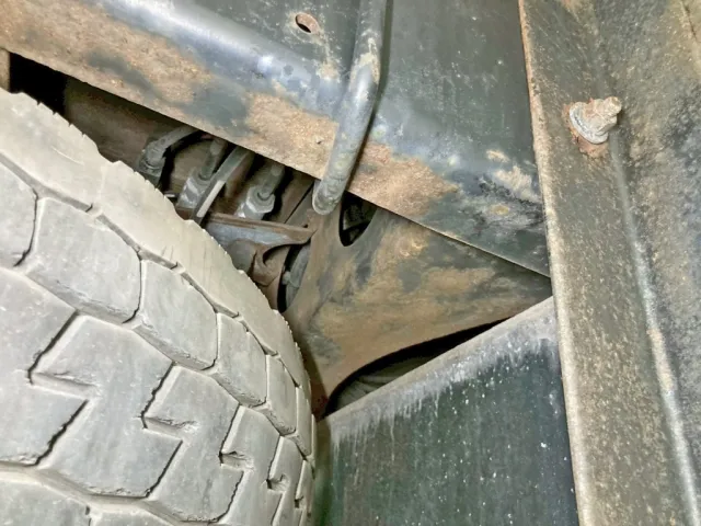 下まわりの状態です。(後方)|三菱 スーパーグレート 2PG-FU74HZの写真23