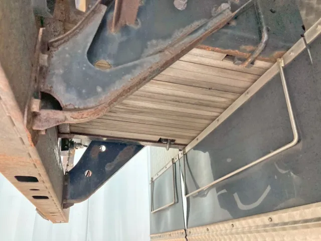 下まわりの状態です。(後方)|三菱 スーパーグレート 2PG-FU74HZの写真24