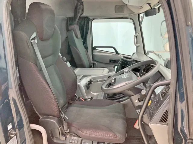 UDトラックス クオン 2PG-CD5BAの写真7