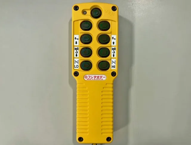 アウトリガー 及び ウインチのラジコンです。|三菱 スーパーグレート 2PG-FV80VYの写真26