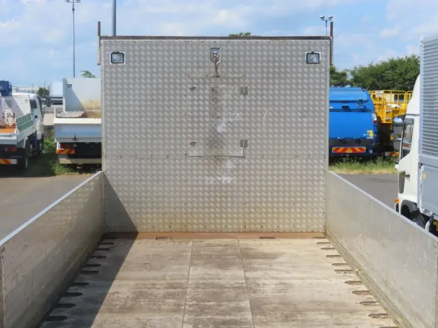 いすゞ ギガ LKG-CYJ77Aの写真11