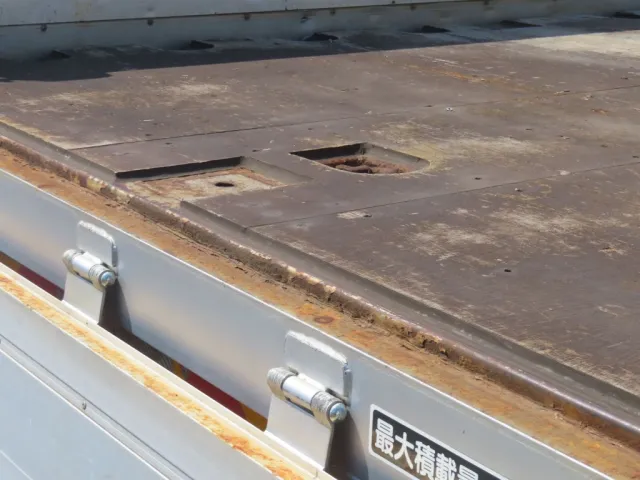 床は二重張りです。|いすゞ ギガ LKG-CYJ77Aの写真19