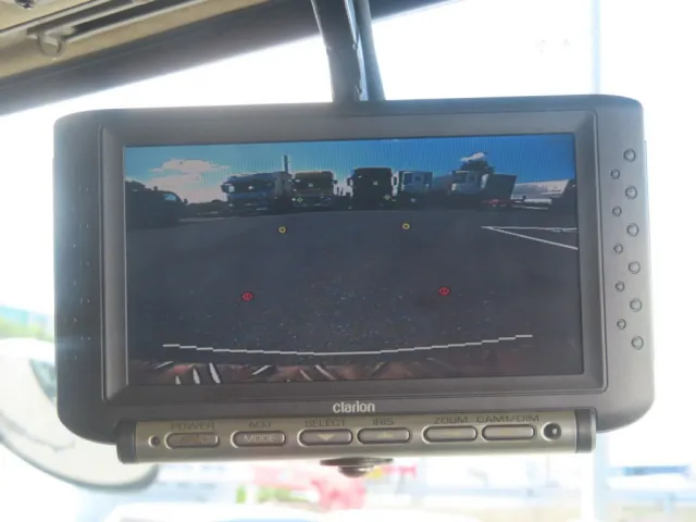 液晶バックモニター付きです。|いすゞ ギガ LKG-CYJ77Aの写真28