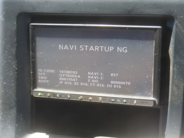 ナビ付きです。(画面表示しません)|いすゞ ギガ LKG-CYJ77Aの写真29