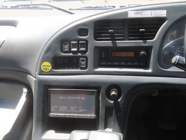 インパネ周りの状態です。|いすゞ ギガ LKG-CYJ77Aの写真30