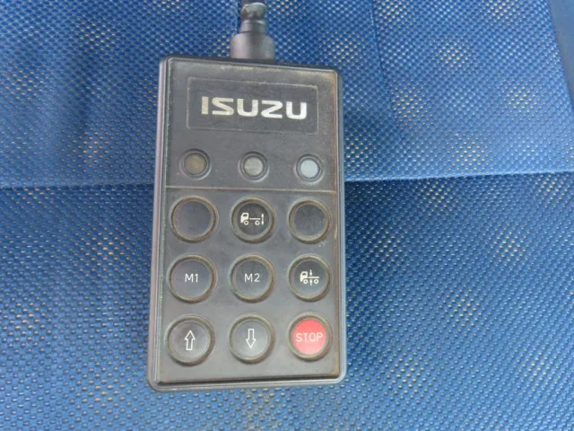 エアサスのコントローラーです。|いすゞ ギガ LKG-CYJ77Aの写真31