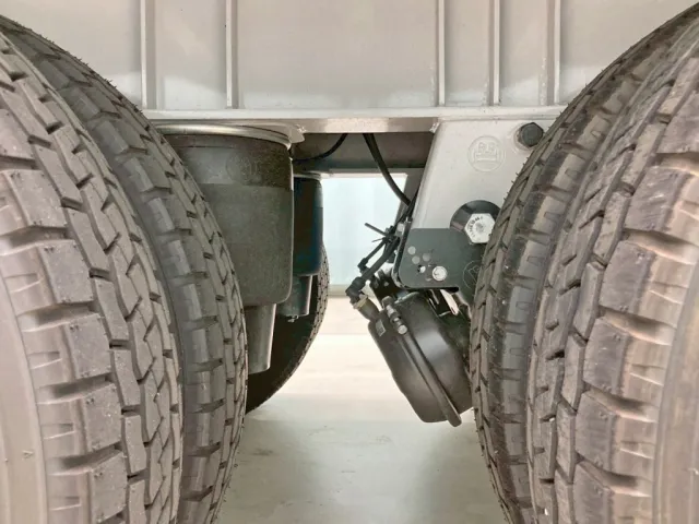 エアサスです。|トレクス  PFB34118改の写真5